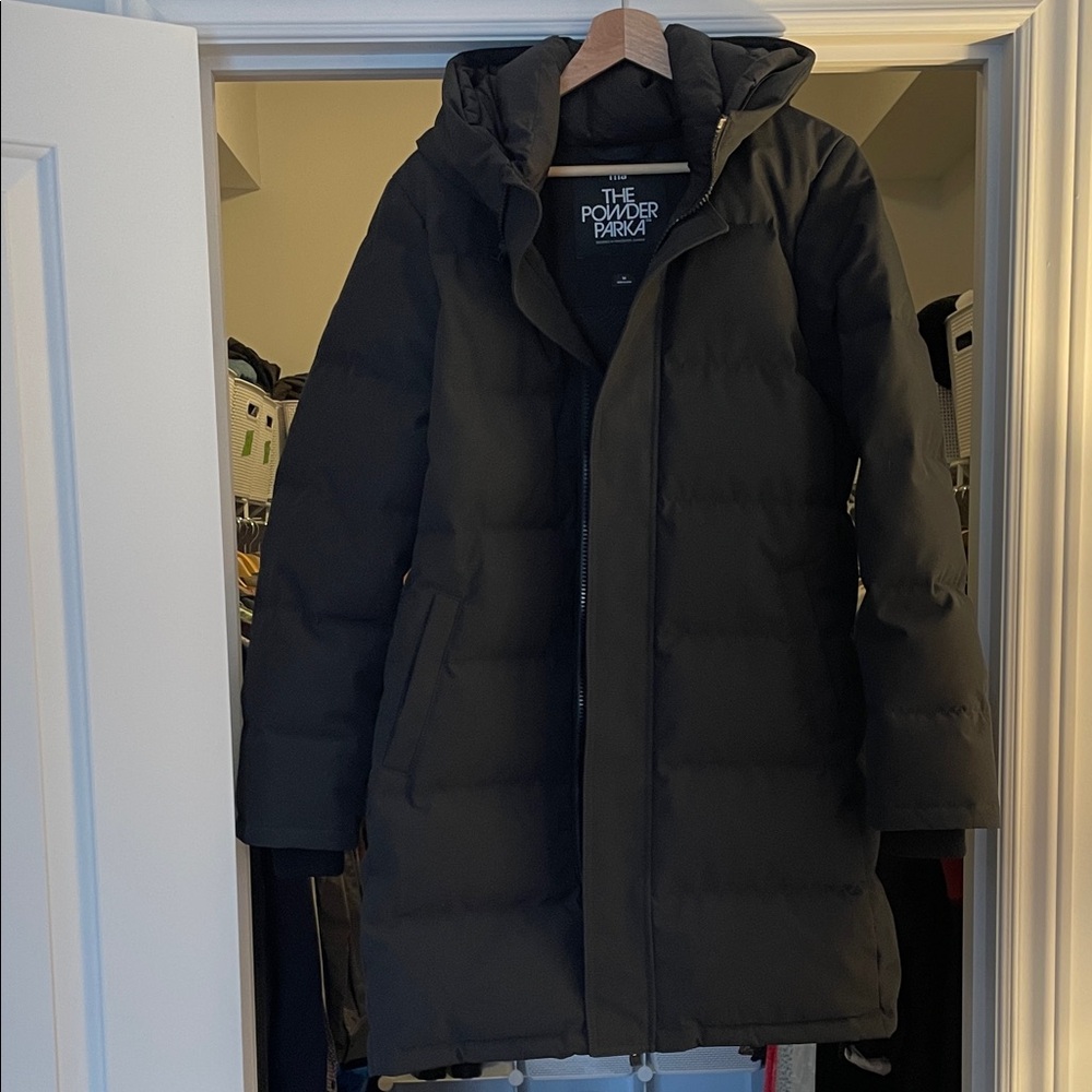 Aritzia TNA Powder Puff Parka